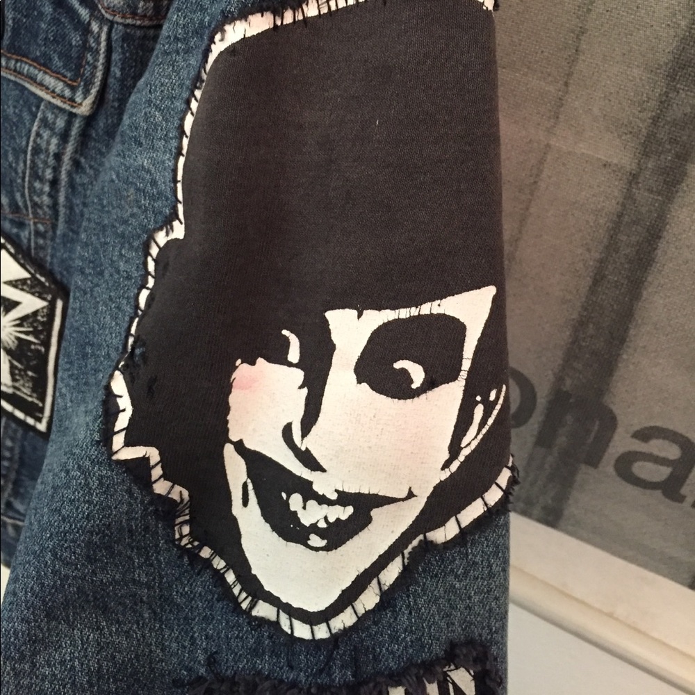 Jean jacket - Picture 6 of 8